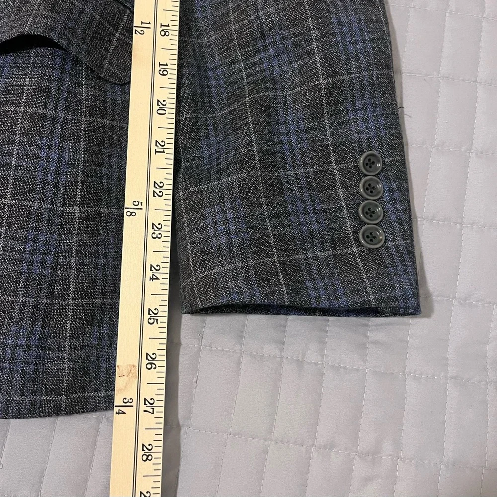 Paul Betenly Men's Elegant Checkered Blazer Size 38S - Picture 6 of 9